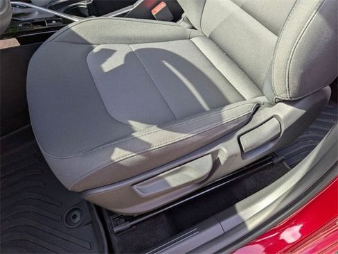 Used 2024 Kia Niro LX image 25