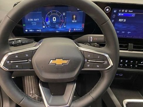 New 2026 Chevrolet Equinox LT w/ Safety and Technology Package AWD/4WD image 28