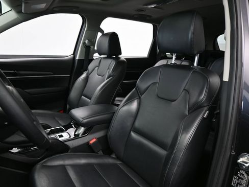 Used 2025 Kia Telluride S FWD image 10