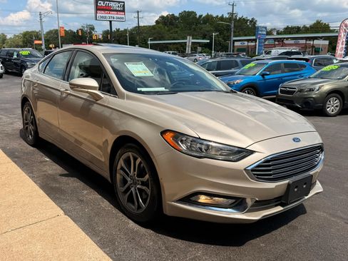 Used 2017 Ford Fusion SE w/ Equipment Group 201A AWD/4WD image 5