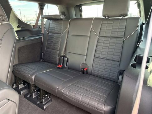 Used 2025 Cadillac Escalade ESV V image 14