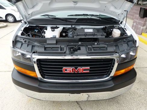 Used 2024 GMC Savana 2500 4.3L V6 GAS*2500*135 WB*FACTO w/ Driver Convenience Package image 9