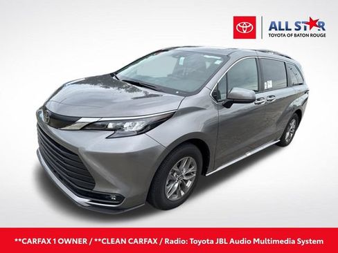 Used 2026 Toyota Sienna XLE FWD image 1