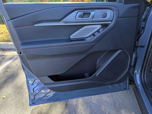 New 2026 Ford Explorer ST w/ Sun And Sound Package image 9