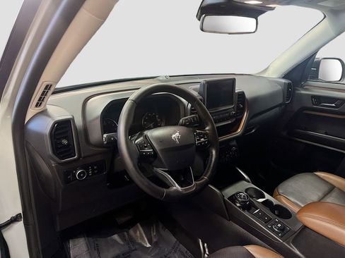 Used 2024 Ford Bronco Sport Badlands w/ Premium Package AWD/4WD image 9
