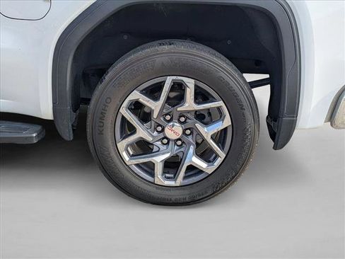 Used 2022 GMC Sierra 1500 SLT AWD/4WD image 19