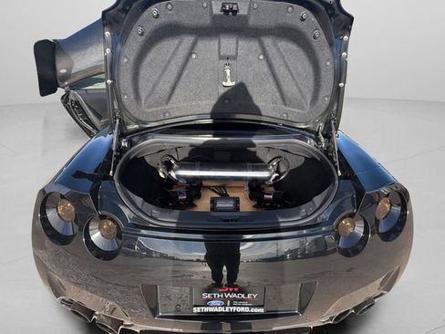 Used 2010 Nissan GT-R Premium image 14