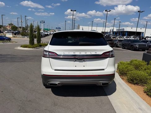 Used 2022 Lincoln Nautilus Reserve w/ Equipment Group 201A AWD/4WD image 8