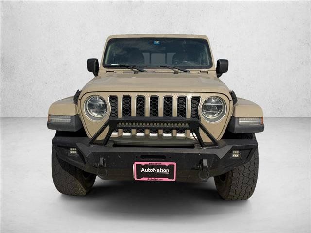 Used 2020 Jeep Gladiator Overland AWD/4WD image 2