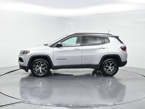 Used 2024 Jeep Compass Limited AWD/4WD image 3