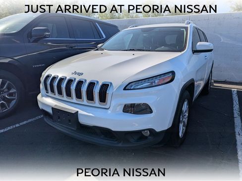 Used 2016 Jeep Cherokee Latitude image 1