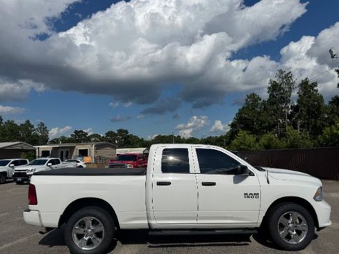 Used 2018 RAM 1500 Express w/ Express Value Package AWD/4WD image 6