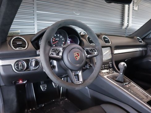 Certified 2025 Porsche 718 Cayman GTS image 4