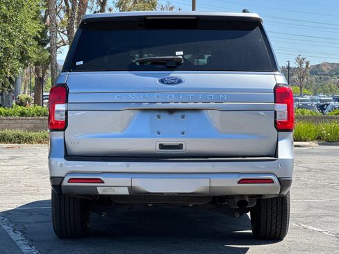 Used 2024 Ford Expedition XLT AWD/4WD image 5