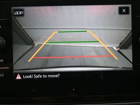 Used 2023 Volkswagen Atlas SE image 6