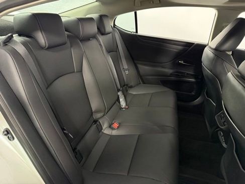 Used 2024 Lexus ES 350 w/ Premium Package image 17
