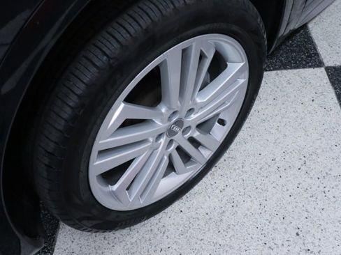 Used 2019 Audi Q5 2.0T Premium Plus w/ Premium Plus Package AWD/4WD image 44