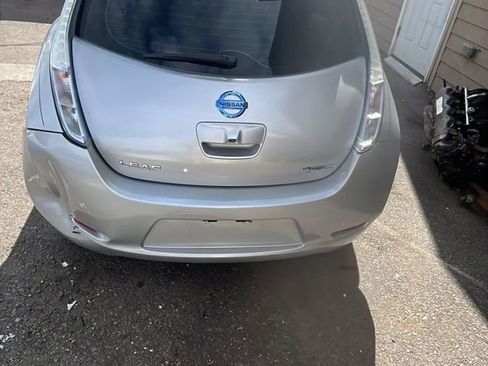 Used 2012 Nissan Leaf SL image 5