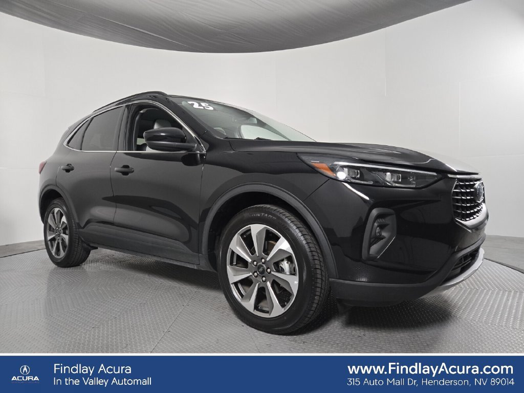 Used 2025 Ford Escape Platinum AWD/4WD image 1