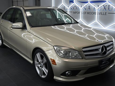 Used 2010 Mercedes-Benz C 300 Sport image 5