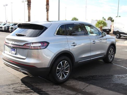 Certified 2022 Lincoln Nautilus Reserve image 6