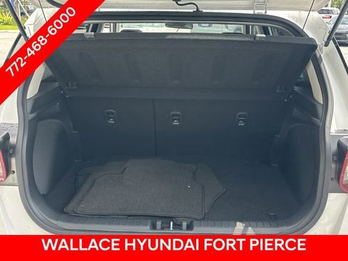 Used 2024 Hyundai Venue SEL FWD image 10
