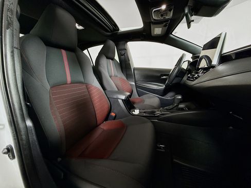 Certified 2025 Toyota Corolla SE w/ SE Premium Package image 25