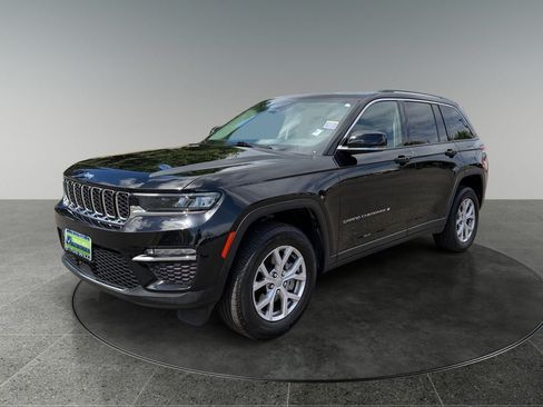 Used 2022 Jeep Grand Cherokee Limited AWD/4WD image 3