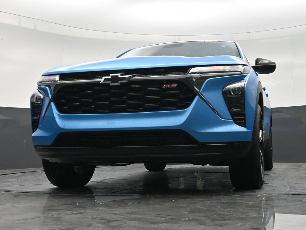 Used 2025 Chevrolet Trax RS FWD image 26