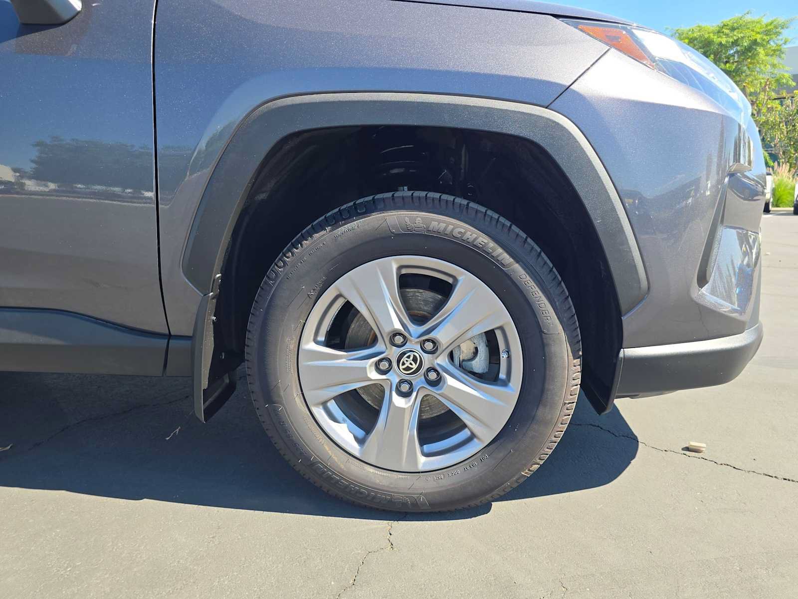 Used 2024 Toyota RAV4 LE AWD/4WD image 9