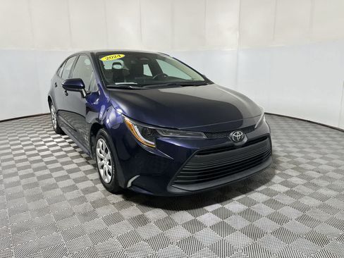 Used 2024 Toyota Corolla LE FWD image 2