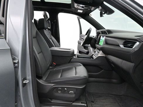 Used 2024 GMC Yukon Denali w/ Denali Reserve Package image 37