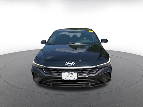Used 2026 Hyundai Elantra Sport FWD image 4