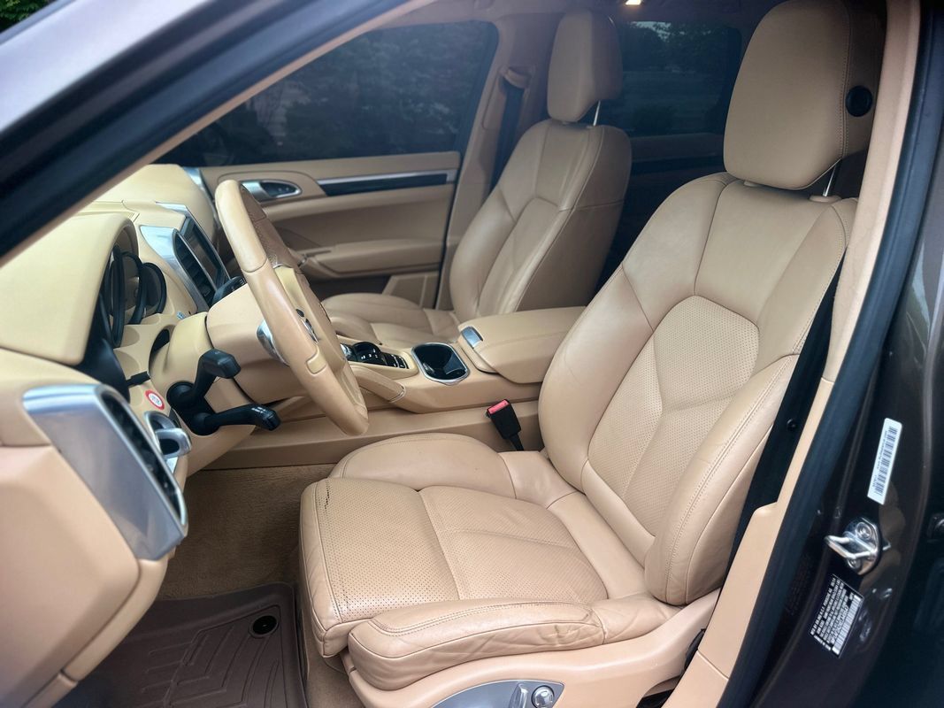 Used 2014 Porsche Cayenne Diesel AWD/4WD image 21