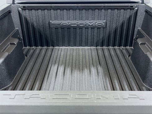 Used 2026 Toyota Tacoma TRD Sport image 7