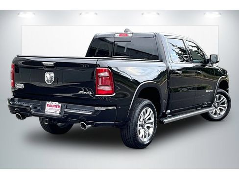 Used 2022 RAM 1500 Limited w/ Body Color Bumper Group AWD/4WD image 13
