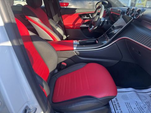 Used 2024 Mercedes-Benz GLC 300 4MATIC image 44