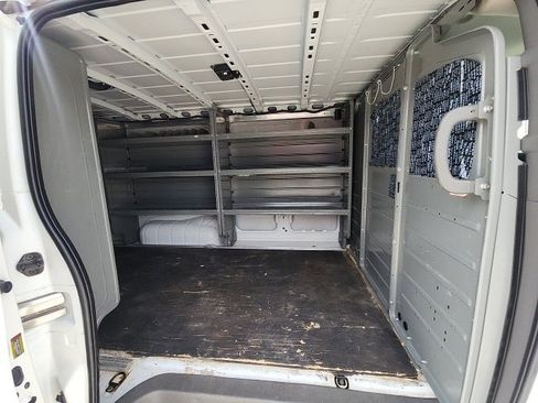 Used 2020 Nissan NV 3500 S image 21