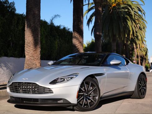 Used 2018 Aston Martin DB11 V12 image 14