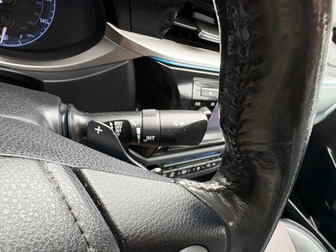 Used 2014 Toyota Corolla S image 34