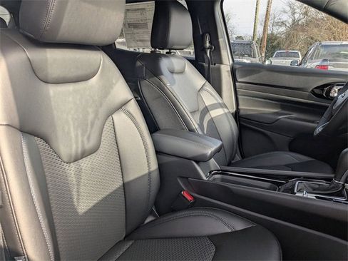 New 2026 Jeep Compass Latitude image 35