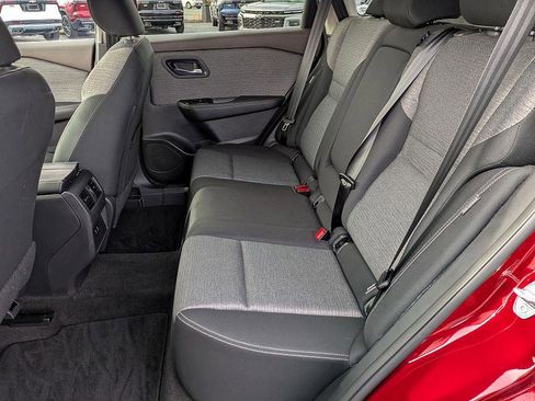 Used 2023 Nissan Rogue SV image 26