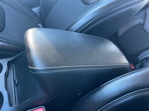 Used 2019 Jeep Cherokee Latitude Plus w/ Cold Weather Group image 15