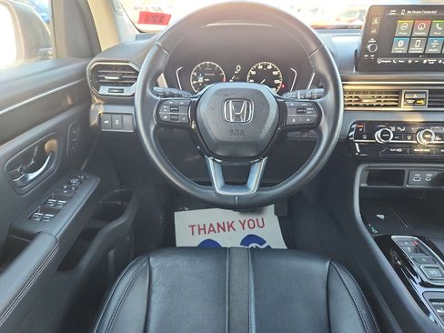 Used 2023 Honda Pilot Touring image 10