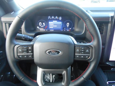 Used 2024 Ford Expedition Limited image 35