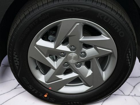 New 2026 Hyundai Kona SE image 5