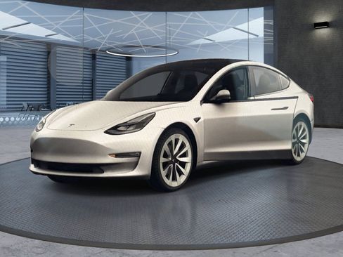 Used 2022 Tesla Model 3 Long Range AWD/4WD image 27