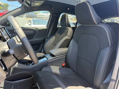 Used 2023 Volvo C40 P8 Recharge Plus w/ Protection Package Premier AWD/4WD image 18