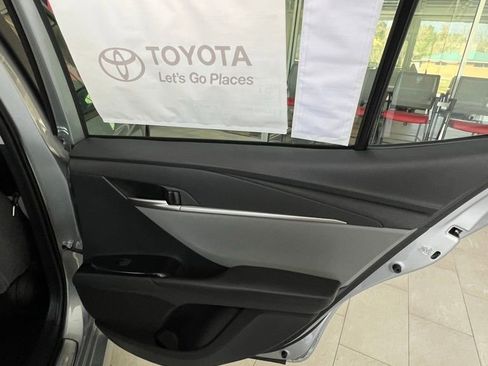 New 2025 Toyota Camry LE w/ Convenience Package image 17