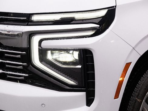 New 2026 Chevrolet Suburban Premier image 26